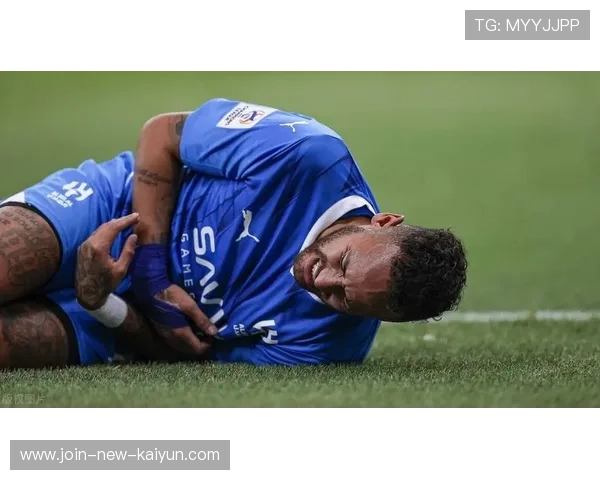 内马尔最新病床照曝光：球迷集体心碎