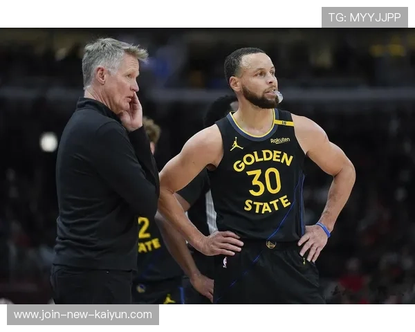 库里三分全场命中率惊人，勇士主场大胜湖人！