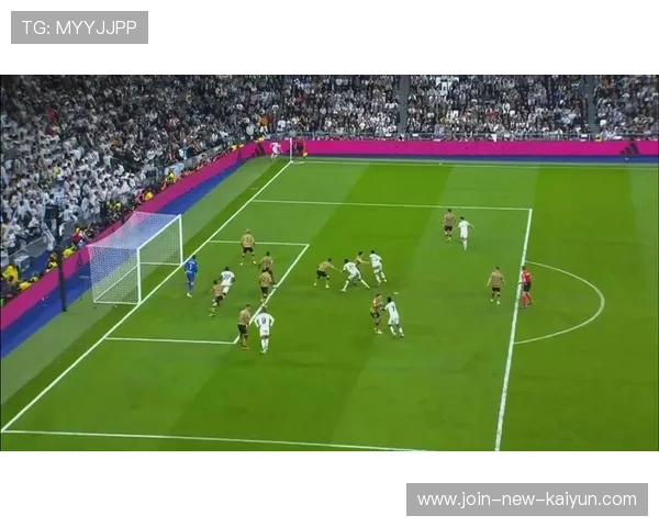 皇马中路直塞频频穿透防线：王者传球撕裂防守的艺术